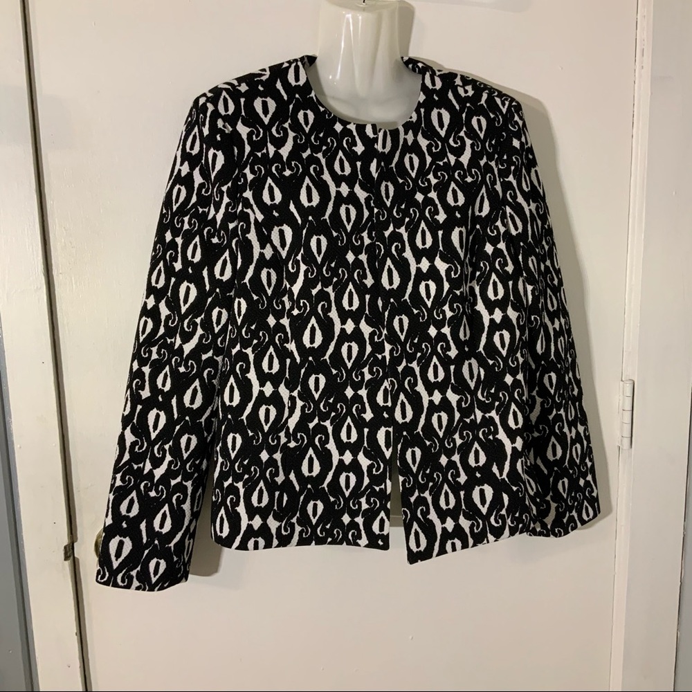 BLACK & WHITE BLAZER JONES STUDIO SZ 12